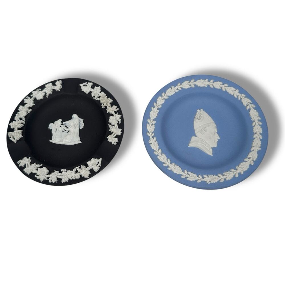 Vintage Wedgwood Jasperware Black Blue Ashtray Trinket Dish Aurora Saint Lot 2